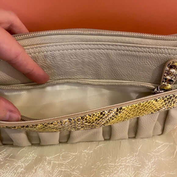 Fiorelli Wallet/Wristlet/Crossbody Bag - Picture 3 of 14